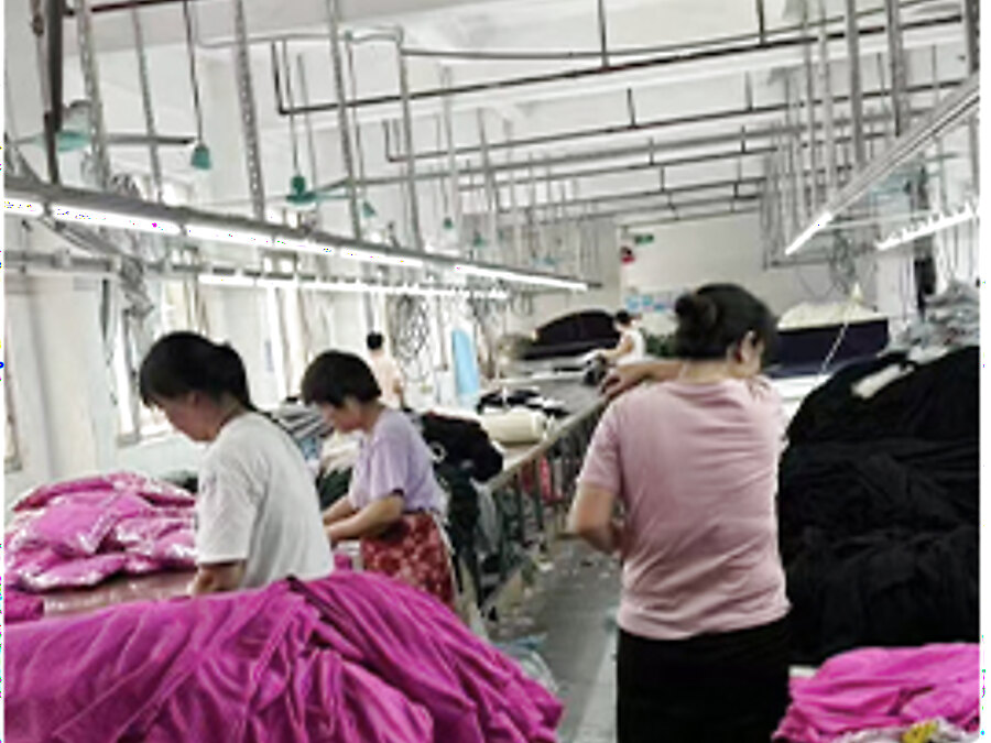 Garment handling during a Jiashun production review